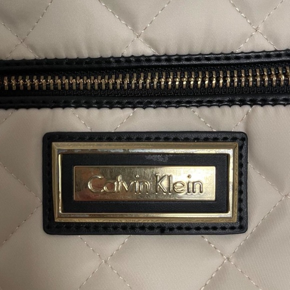 Mini Calvin Klein backpack - Picture 2 of 3
